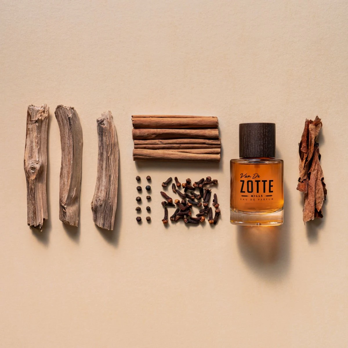 Van De Zotte MILLS - 50ML Eau De Parfum - 100% Nederlands - Incl. Houten Geschenkkistje 7 Van De Zotte MILLS - 50ML Eau De Parfum - 100% Nederlands - Incl. Houten Geschenkkistje - Afbeelding 5