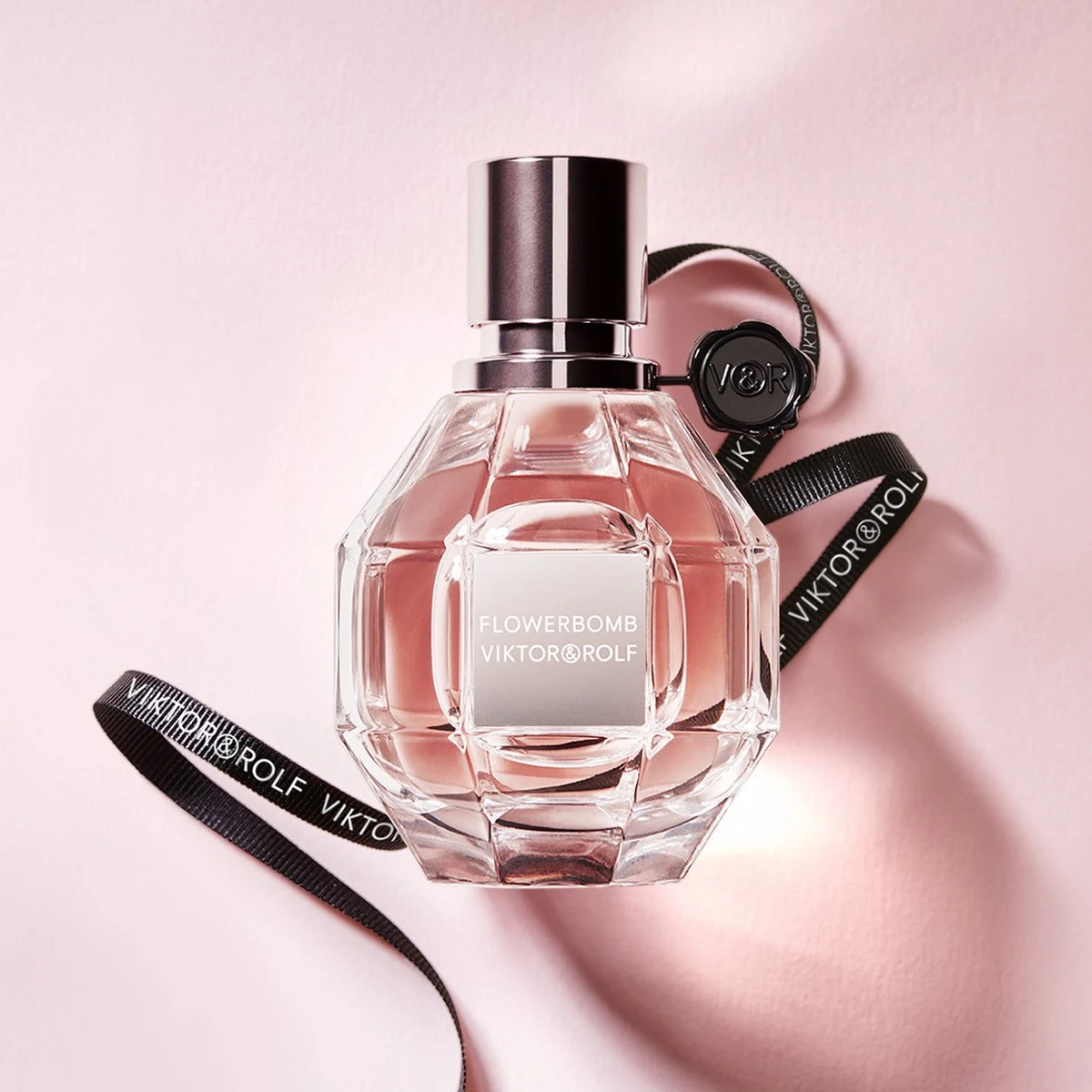 Viktor & Rolf Flowerbomb 50 Ml - Eau De Parfum - Damesparfum 19 Viktor & Rolf Flowerbomb 50 Ml - Eau De Parfum - Damesparfum - Afbeelding 17