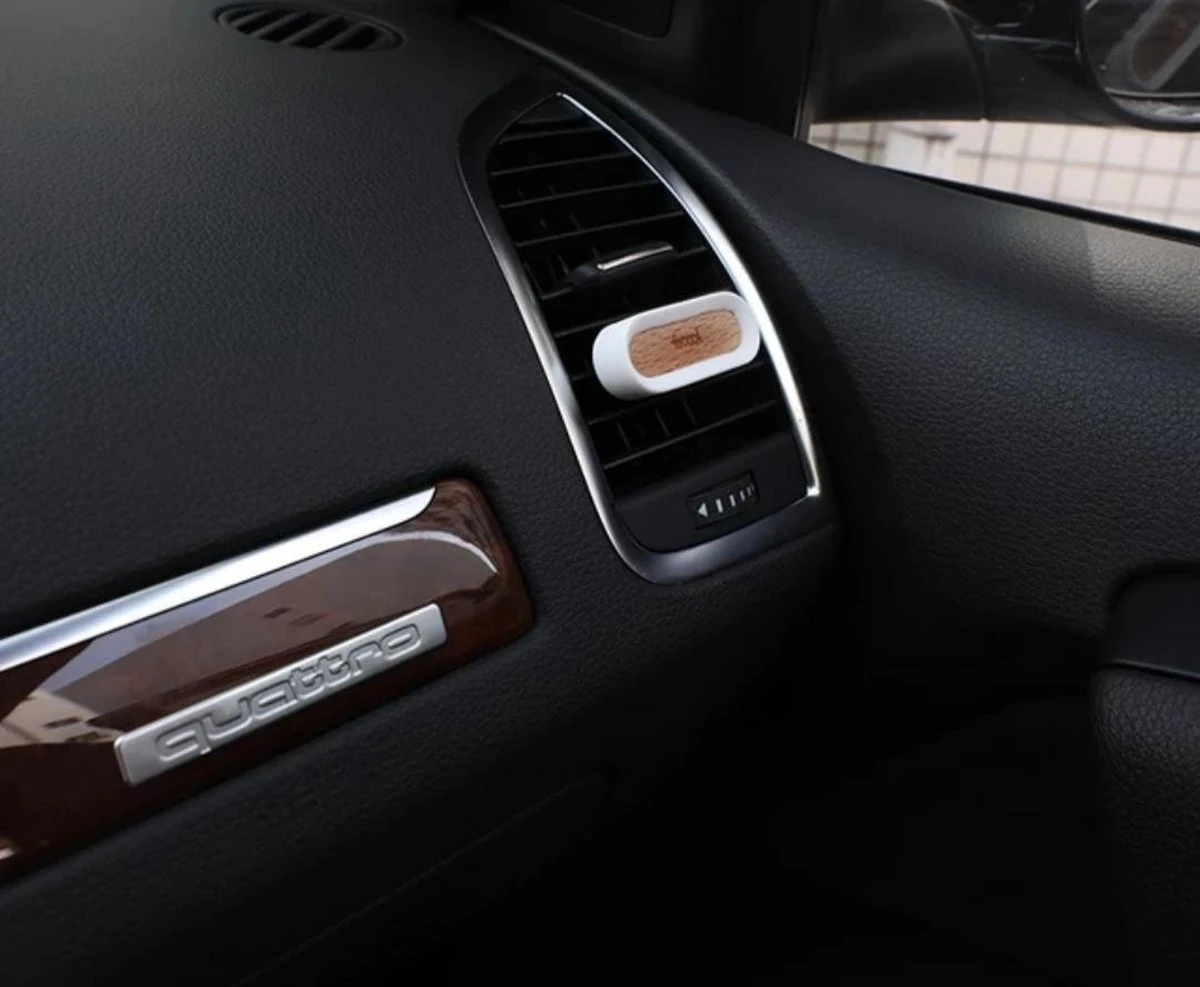 Eco Autoparfum ZWART - 2 Stuks!! - Luxe Auto Luchtverfrisser - Voor Luchtrooster - Autogeur -AutoVerfrisser - Trendy Design - VentilatieroosterMonteerbaar - Herbruikbaar - AutoLuchtje - Geurverfrisser - Eco Friendly - Biologisch Afbreekbaar 4 Eco Autoparfum ZWART - 2 Stuks!! - Luxe Auto Luchtverfrisser - Voor Luchtrooster - Autogeur -AutoVerfrisser - Trendy Design - VentilatieroosterMonteerbaar - Herbruikbaar - AutoLuchtje - Geurverfrisser - Eco Friendly - Biologisch Afbreekbaar - Afbeelding 2