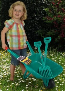 Klein Bosch Kruiwagen Met Tuingereedschap -Parfum Winkel 855x1200 5